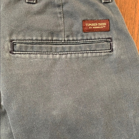 Men’s black Timber Creek shorts - Picture 3 of 4